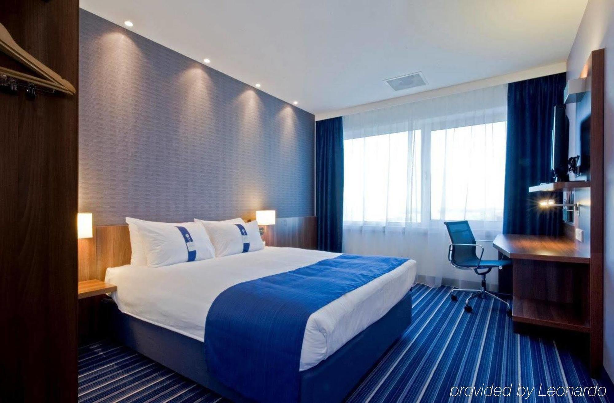 Holiday Inn Express London - Vauxhall Nine Elms, An Ihg Hotel Экстерьер фото